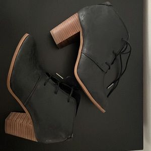 TOMS Lunata Heel Booties • women’s 10 • black metallic